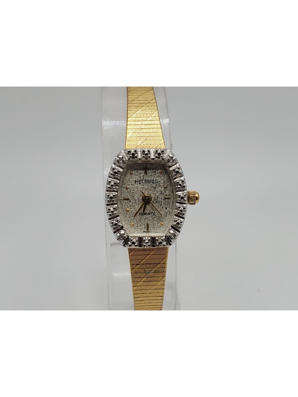 Vintage Helbros Ladies Gold Tone 16mm Oval Quartz Analog Watch New Battery